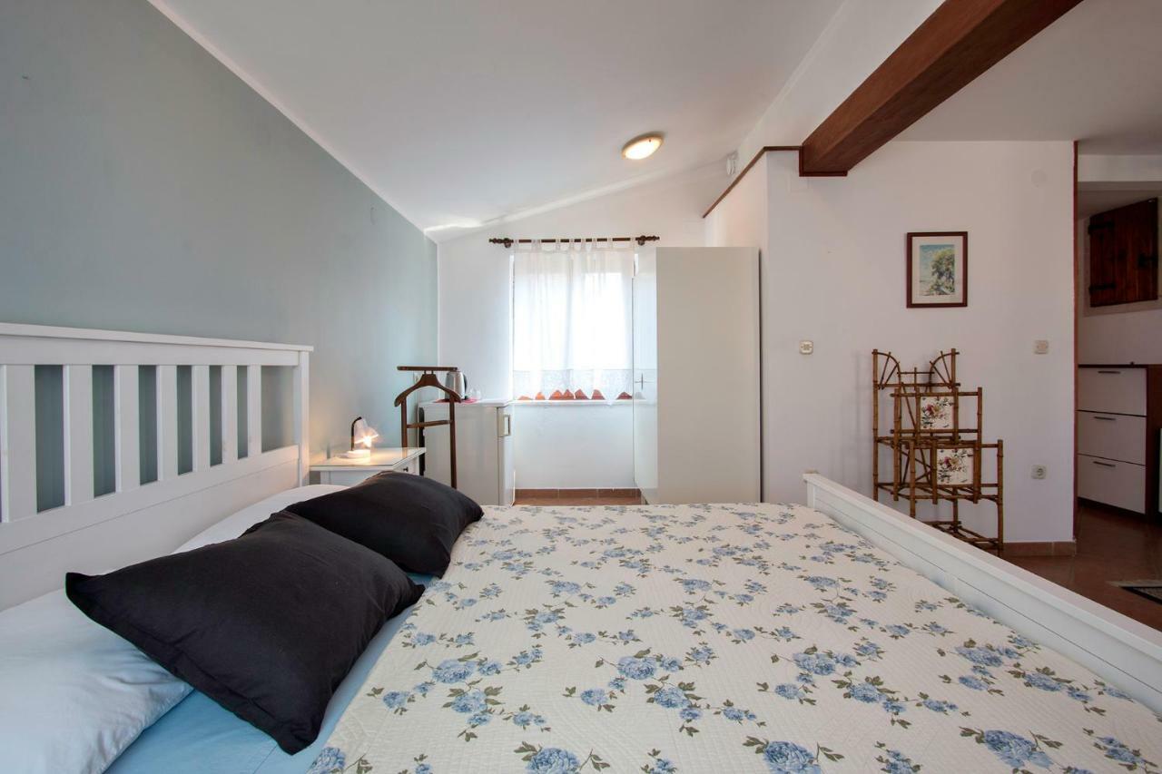 Apartments Ariana プーラ エクステリア 写真